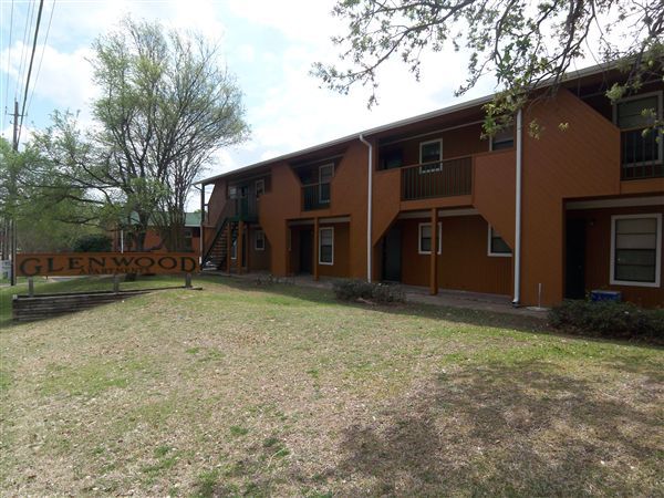 Building Photo - 2011 La Brisa Dr