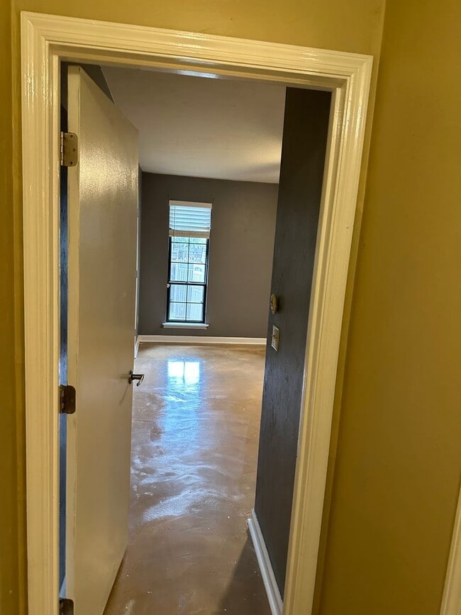 Building Photo - Great townhome in Brewster Estates!