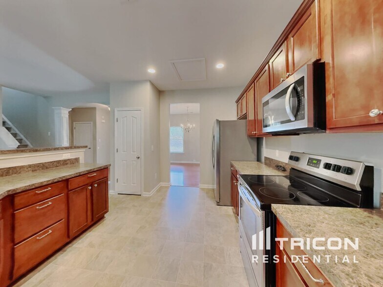 Building Photo - 4236 Glenmore Creek Dr