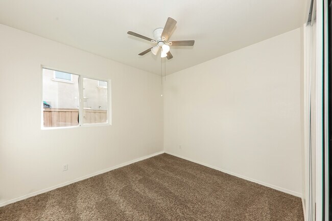 Building Photo - 1060 Indiangrass Dr