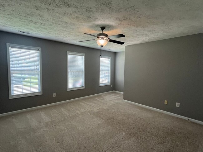 Building Photo - Charming 3 Bed Raeford Home with Fenced Yard