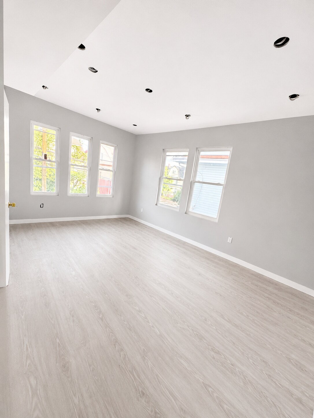 Building Photo - 899 S 19th St
