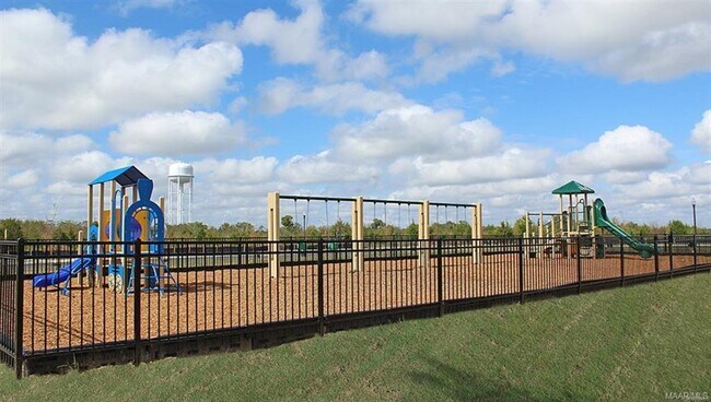 Building Photo - 5206 Pike Lp