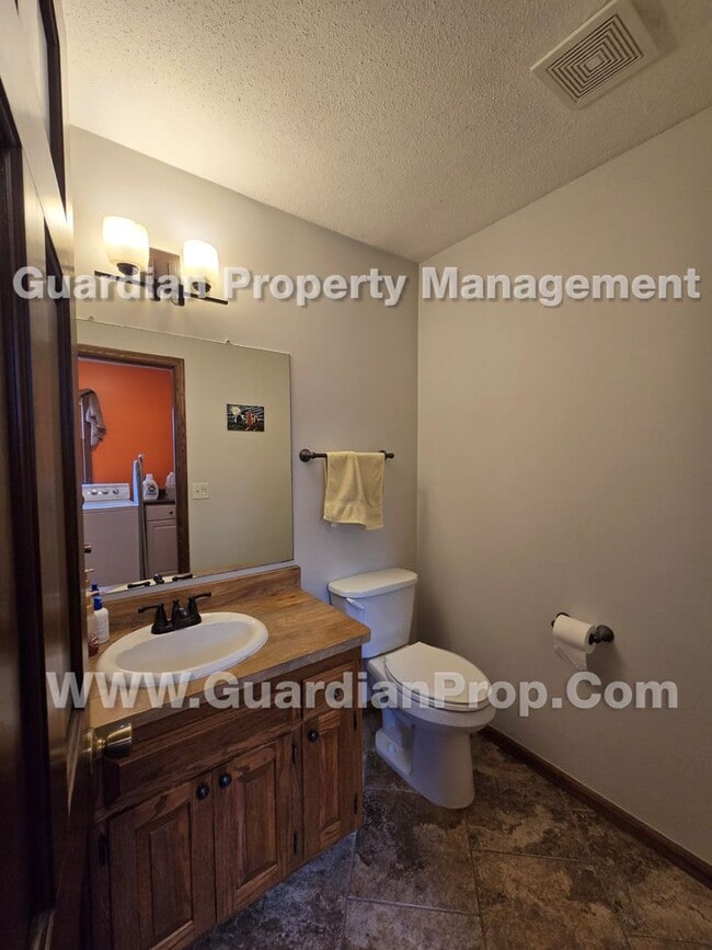 Building Photo - Coming Soon! Large Single-Family Home in Crystal, Owner suite W/ private balcony. 2nd deck and wa...