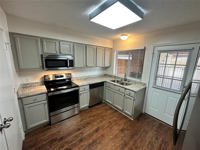 Building Photo - 1305 Lovell Dr