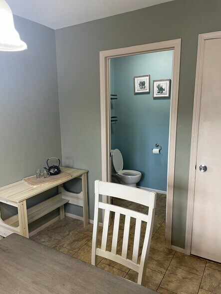 Building Photo - 183 Cynthia Dr