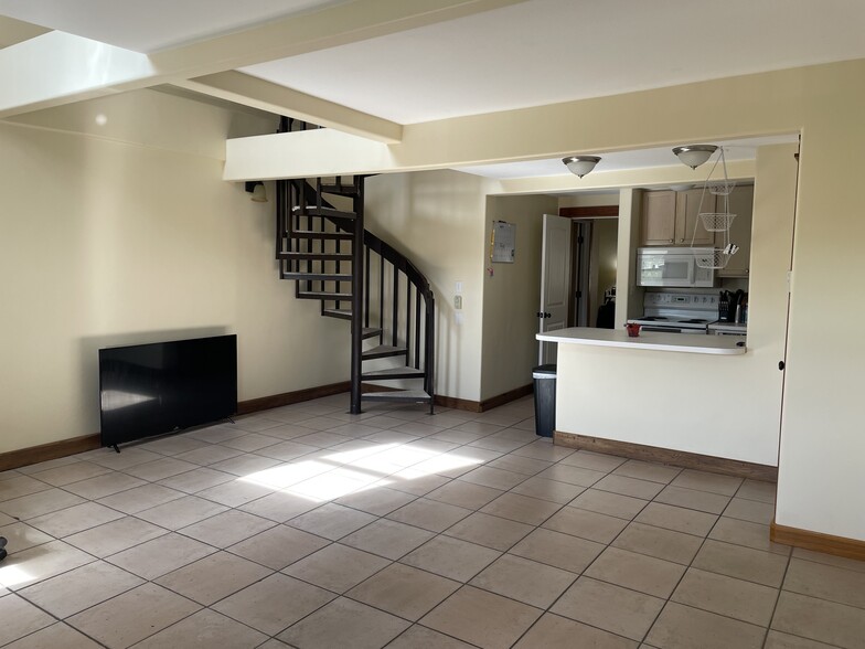 Building Photo - 23140 Schussmark Trl