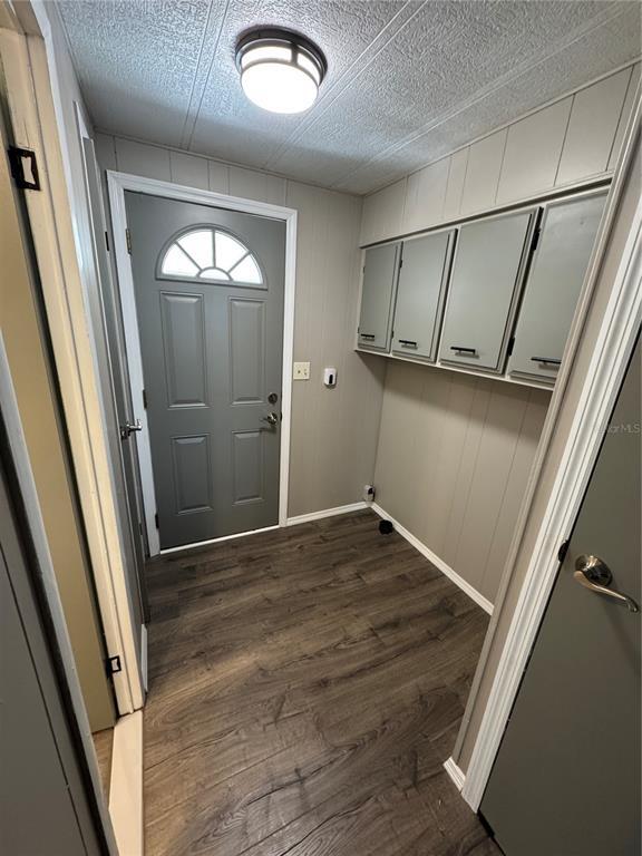 Building Photo - 8066 Highpoint Blvd