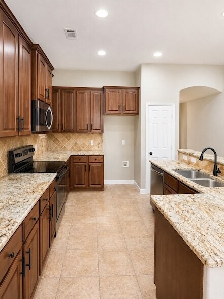 Building Photo - 1501 Toucan Dr