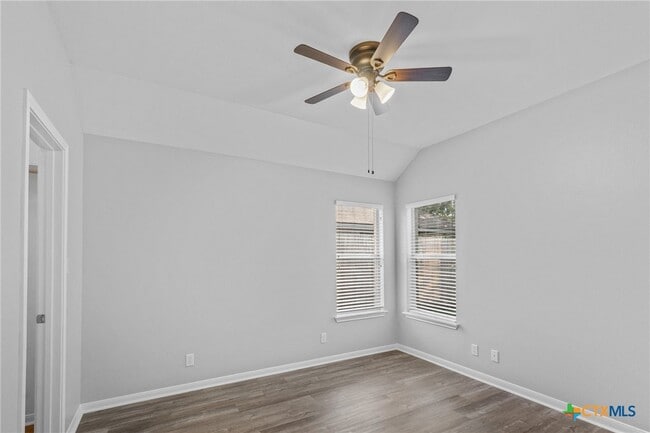 Building Photo - 111 Hackamore Ln