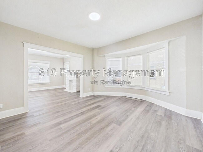 Building Photo - 3205 E 31st St