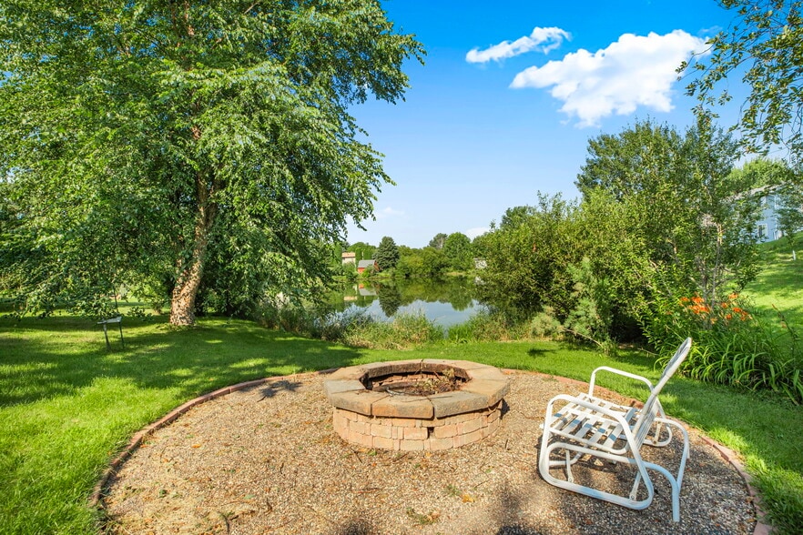 Building Photo - 5341 Mallard Ln