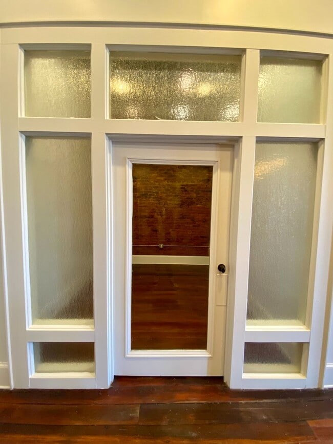 Building Photo - Beautiful 2BR/2BA Loft in Downtown Opelika