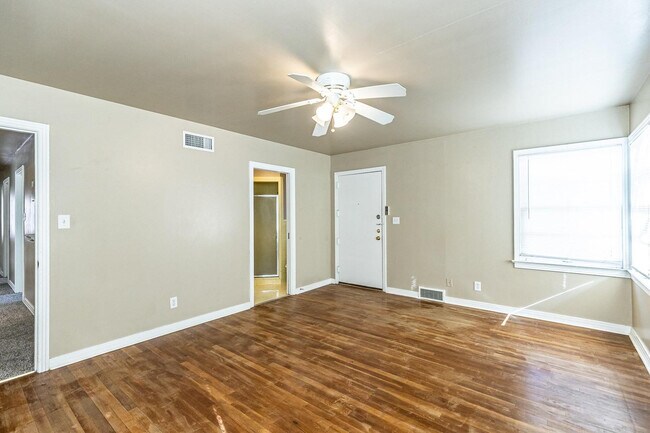 Building Photo - 3708 27th St