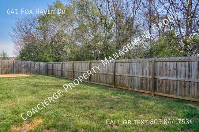 Building Photo - 641 Fox Haven Dr