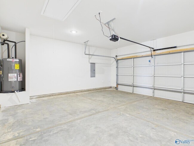 Building Photo - 115 Betty Williams Dr