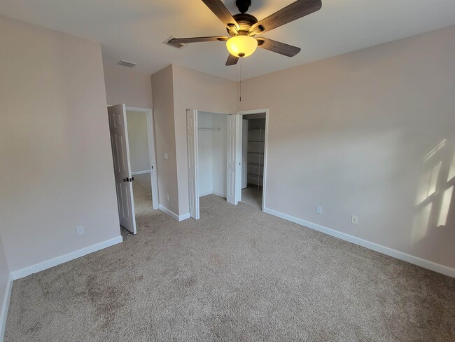Building Photo - 4378 Grove Park Dr
