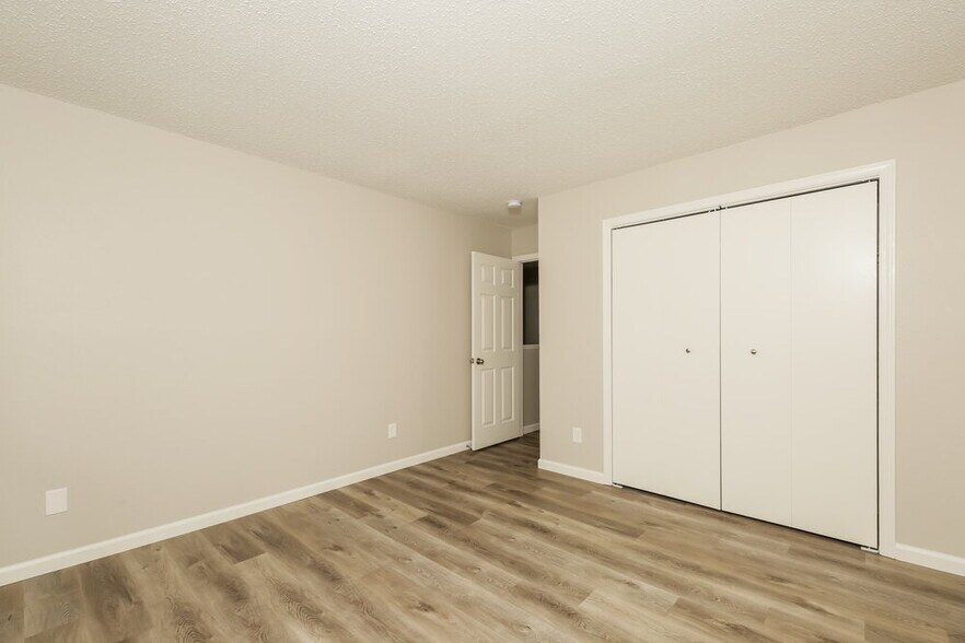 Building Photo - 649 Meadows Edge Ln