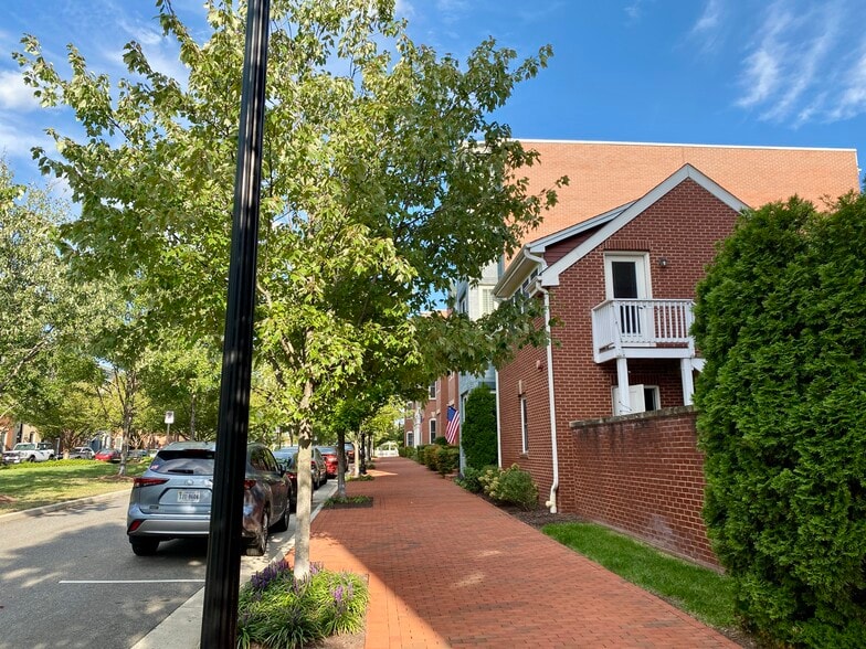 View of the unit from Custis Ave. - 2115 Main Line Blvd