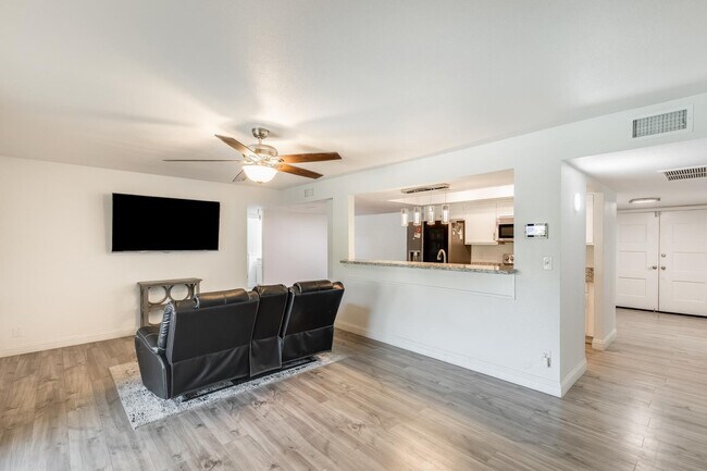Building Photo - 5352 W Port Au Prince Ln