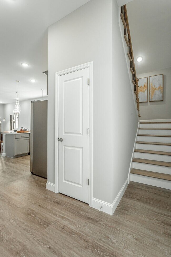 Building Photo - Brand New 4 Bedroom 3.5 Bath