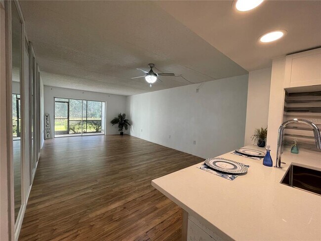Building Photo - 103 Palmetto Ct
