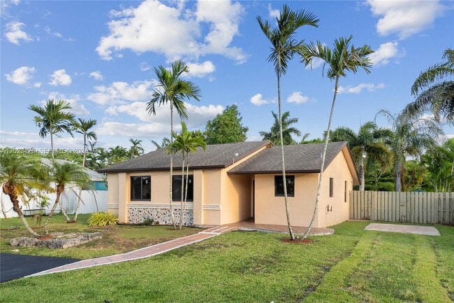 Building Photo - 12580 SW 248th Terrace