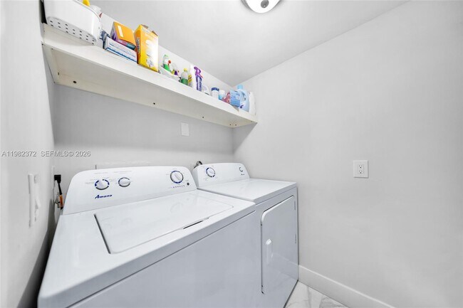 Building Photo - 6637 NW 181st Ln