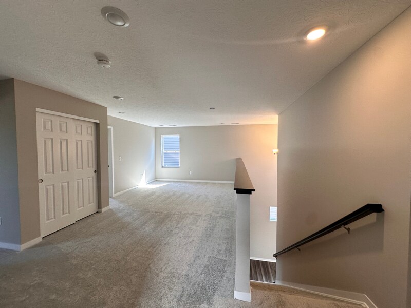 Building Photo - 7044 Unitas Loop