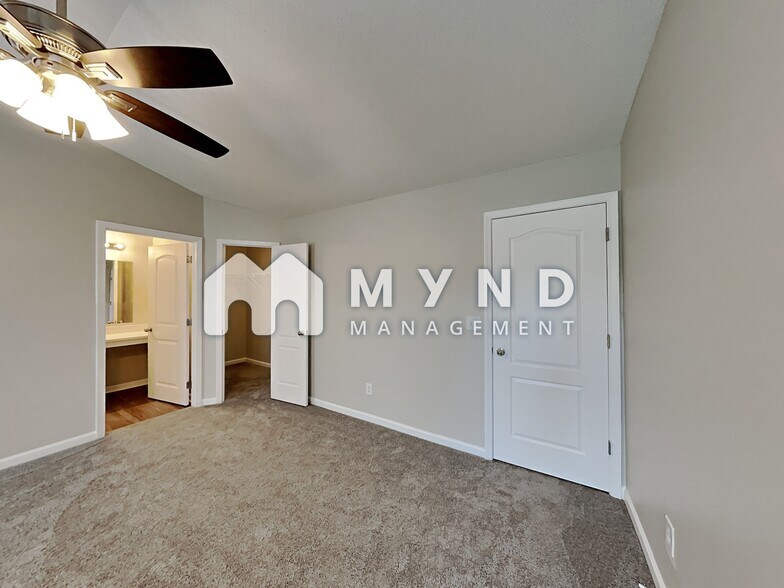 Building Photo - 2233 Bigwood Trail