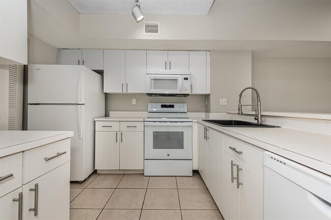 Building Photo - 3848 Lyons Rd