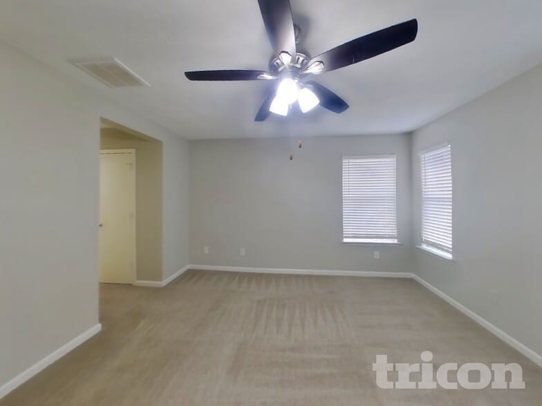 Building Photo - 21606 Dawn Timbers Ct