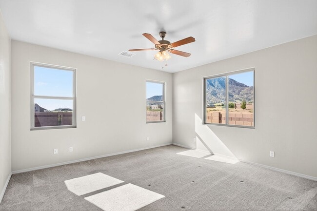 Building Photo - King Ranch