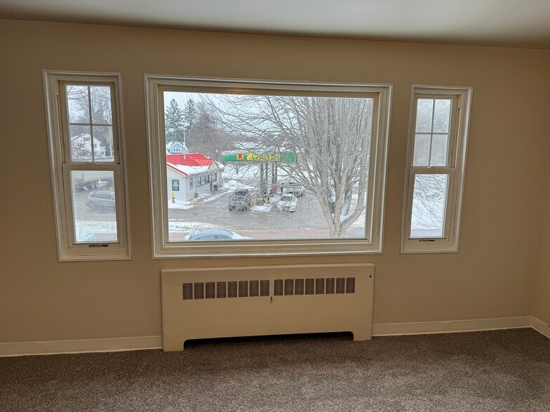 Building Photo - 1619 W 3rd St