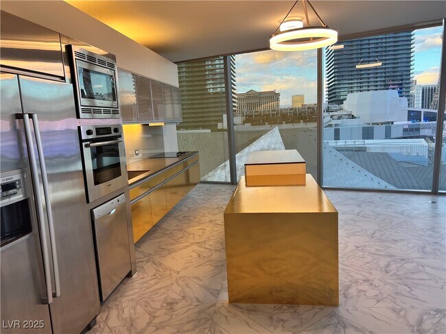 Building Photo - 3726 S Las Vegas Blvd