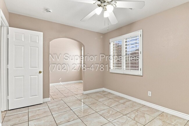 Building Photo - 3876 Waynesvill St