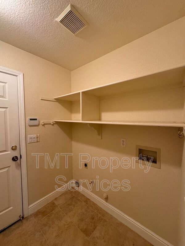 Building Photo - 2144 Gold Hollow Ct