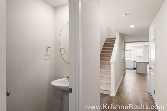 Building Photo - Beautiful NEW CONSTRUCTION 3 Bedroom 2.5 B...