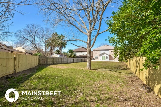 Building Photo - 8118 Sunshine Trail Dr