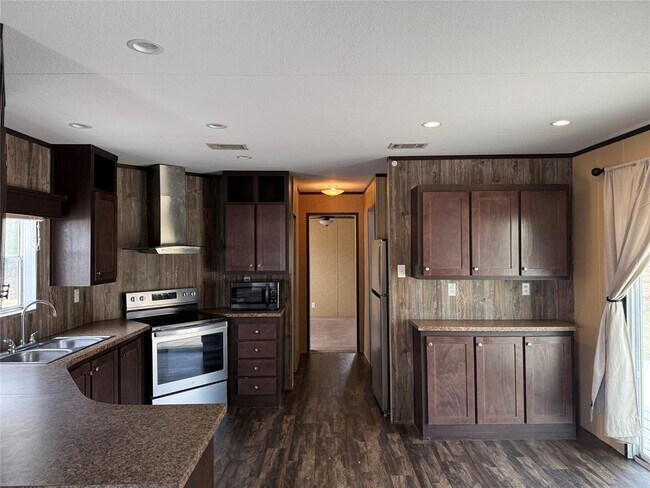 Building Photo - 172 Old Potato Rd