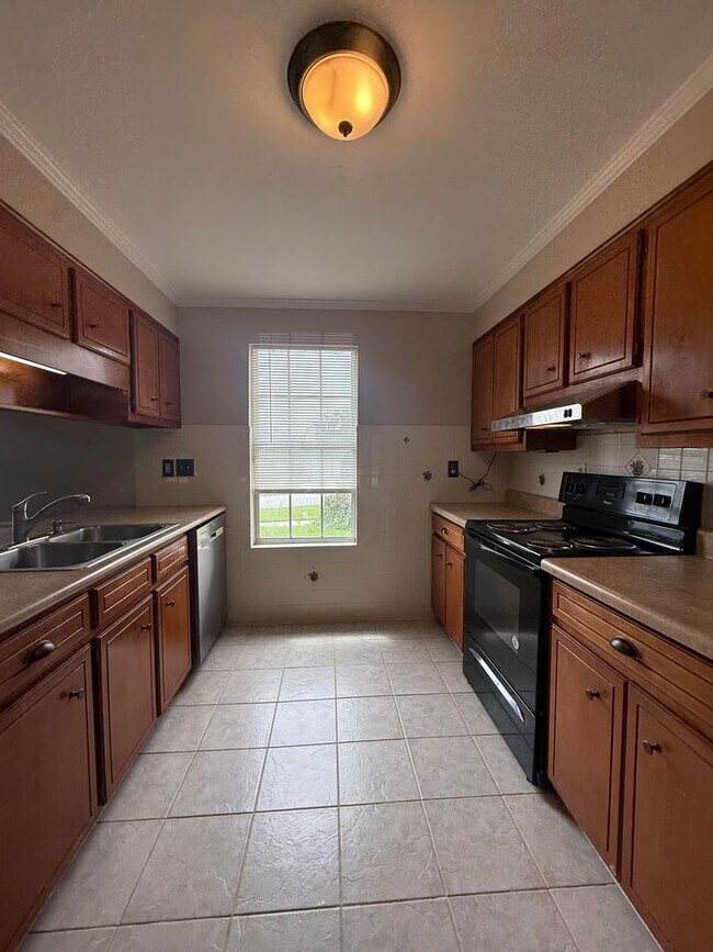 Building Photo - 3313 Camak Dr
