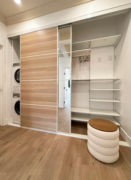 Building Photo - 1445 Tamarind Ave