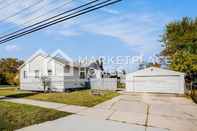 Building Photo - 21706 Nevada Ave