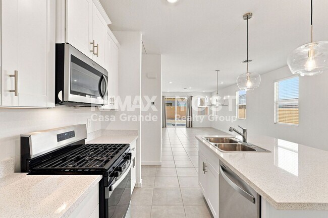 Building Photo - 2689 E Santa Ynez Dr
