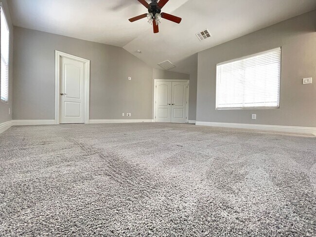 Building Photo - Beautiful 4-Bedroom Home with Den in Mountain’s Edge