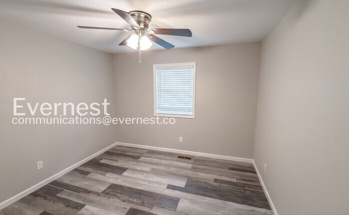 Building Photo - 3332 Roadrunner Trail