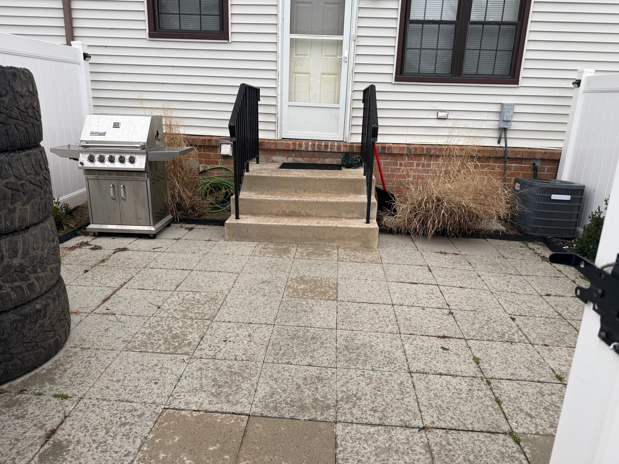 Building Photo - 183 Cynthia Dr