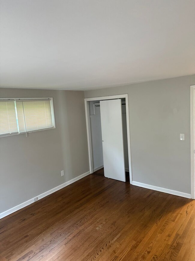 Building Photo - SPECIAL OFFER ! Sign lease by Monday 5/11/26 and  get  1/2 Off First Month rent!