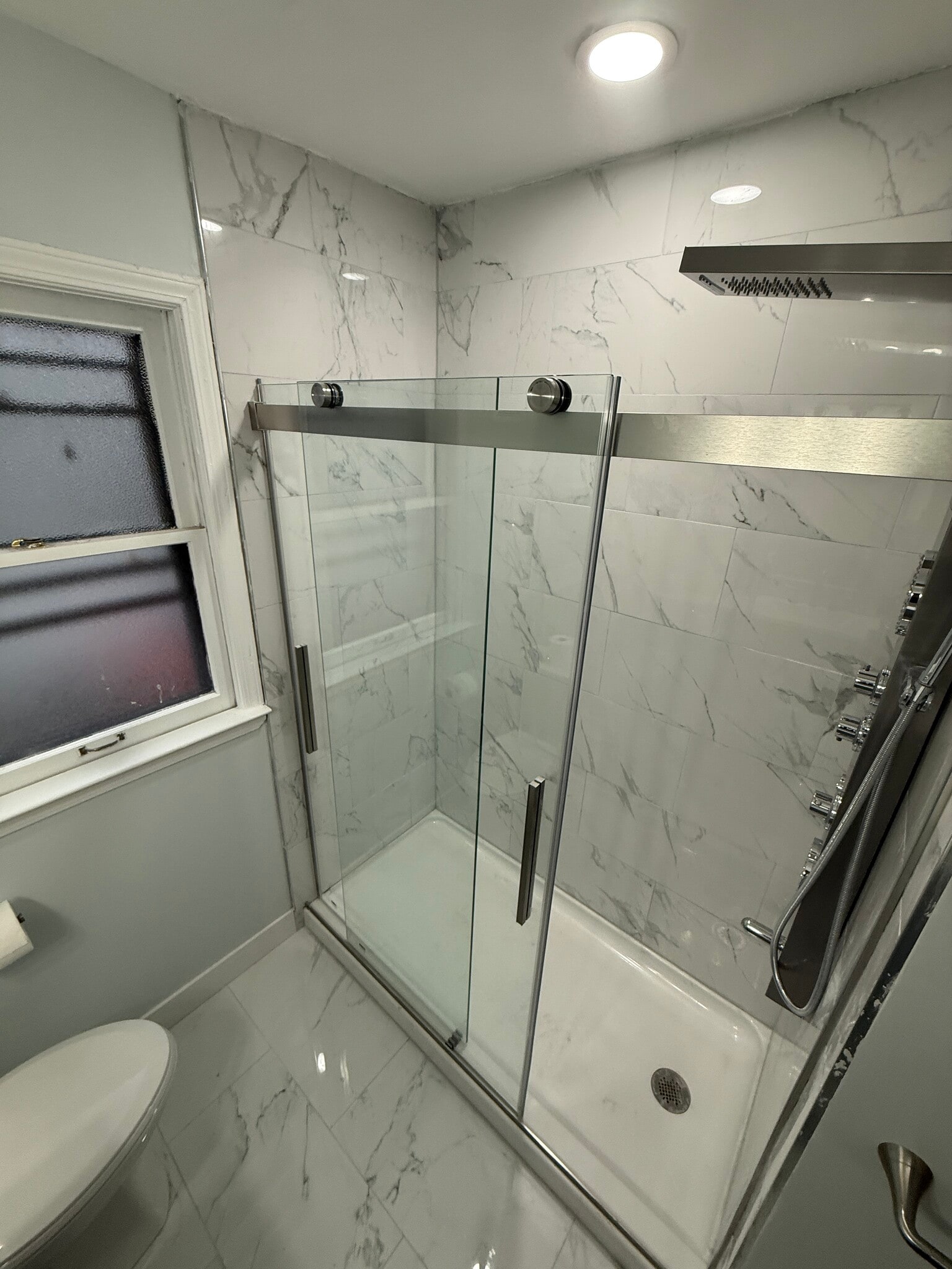 master bath - 4185 Eastway Rd