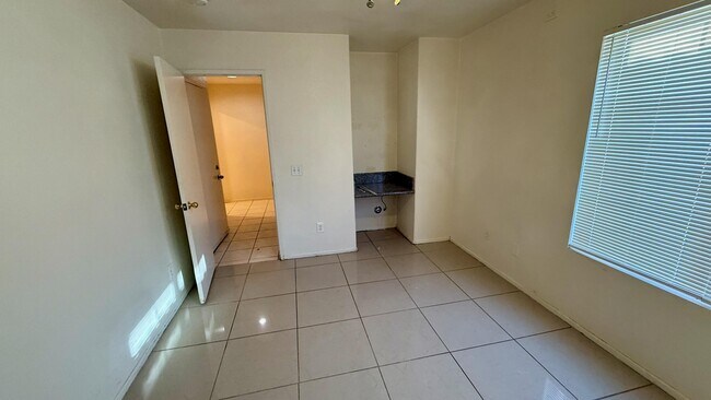Building Photo - 82259 Calico Ave